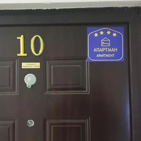 Adam' S 3 Apartment