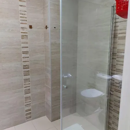 Apartment Adam' S 3 *